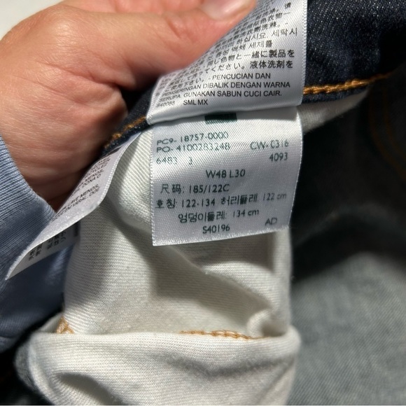 Levi’s Mens Athletic Fit Denim Jeans Size 48x30 Dark Wash actual 46x28 - Picture 3 of 5
